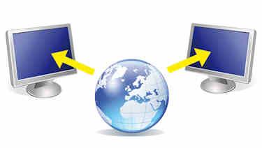 Un mondo punta a due monitor